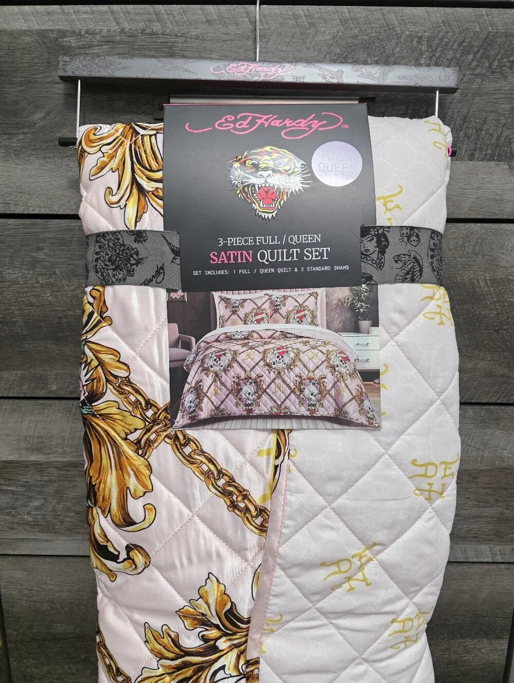 Ed Hardy Queen Skulls Pink 3 pcs Satin Quilt Set Halloween New
